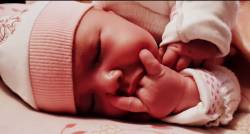 Что делать, если ребенок сосет палец? Что делать, если ребенок сосет палец?