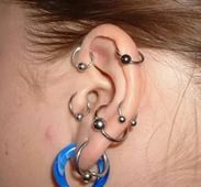 Пирсинг уха, брови, носа Пирсинг уха, брови, носа