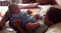 Ревность старшего ребенка к младшему Ревность старшего ребенка к младшему