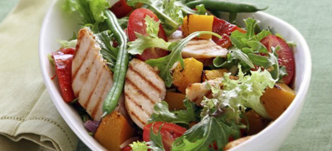 Как приготовить полезный салат при панкреатите?