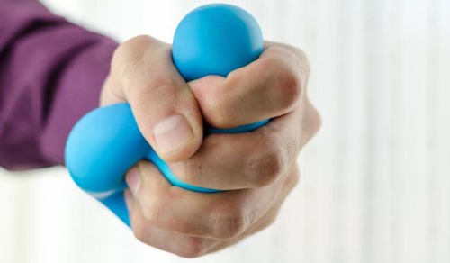 Отрыжка воздухом и боль в грудной клетке