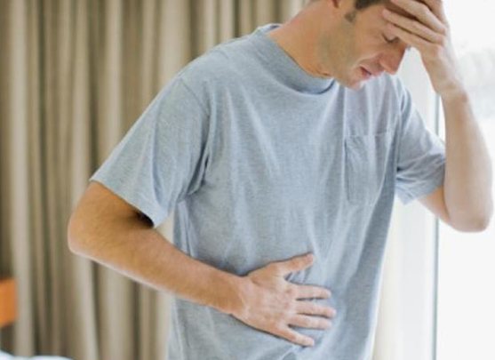 почему появляется тошнота после приема еды